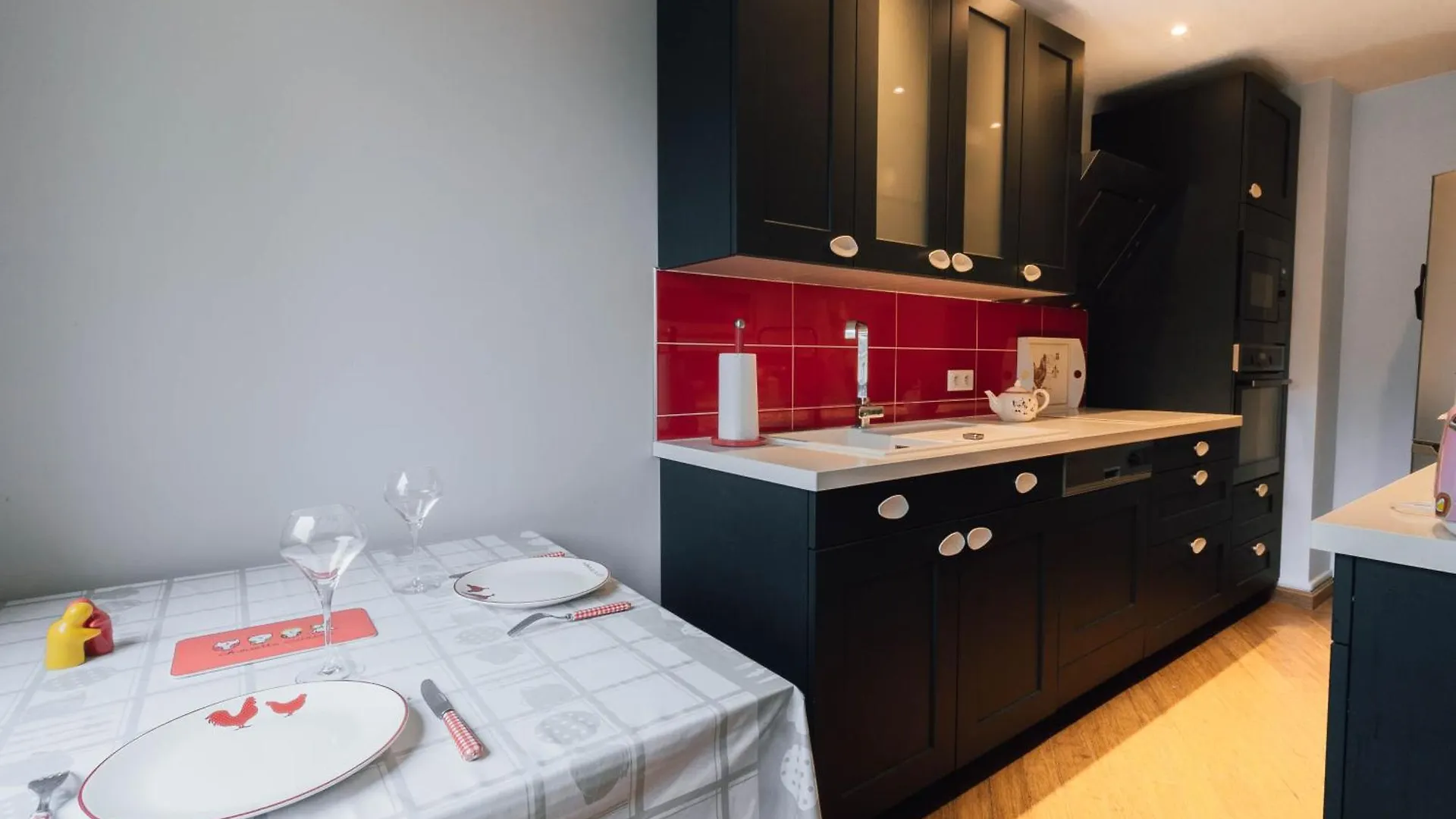 Le Retro-Chic - T2 Raffinee - Balcon & Metro M12 Daire Paris 0*,  Fransa